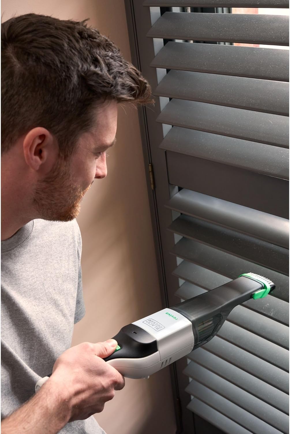 Imagen de BLACK+DECKER Aspiradora de Mano REVIVA de 7.2V, REVHV8CA-QW