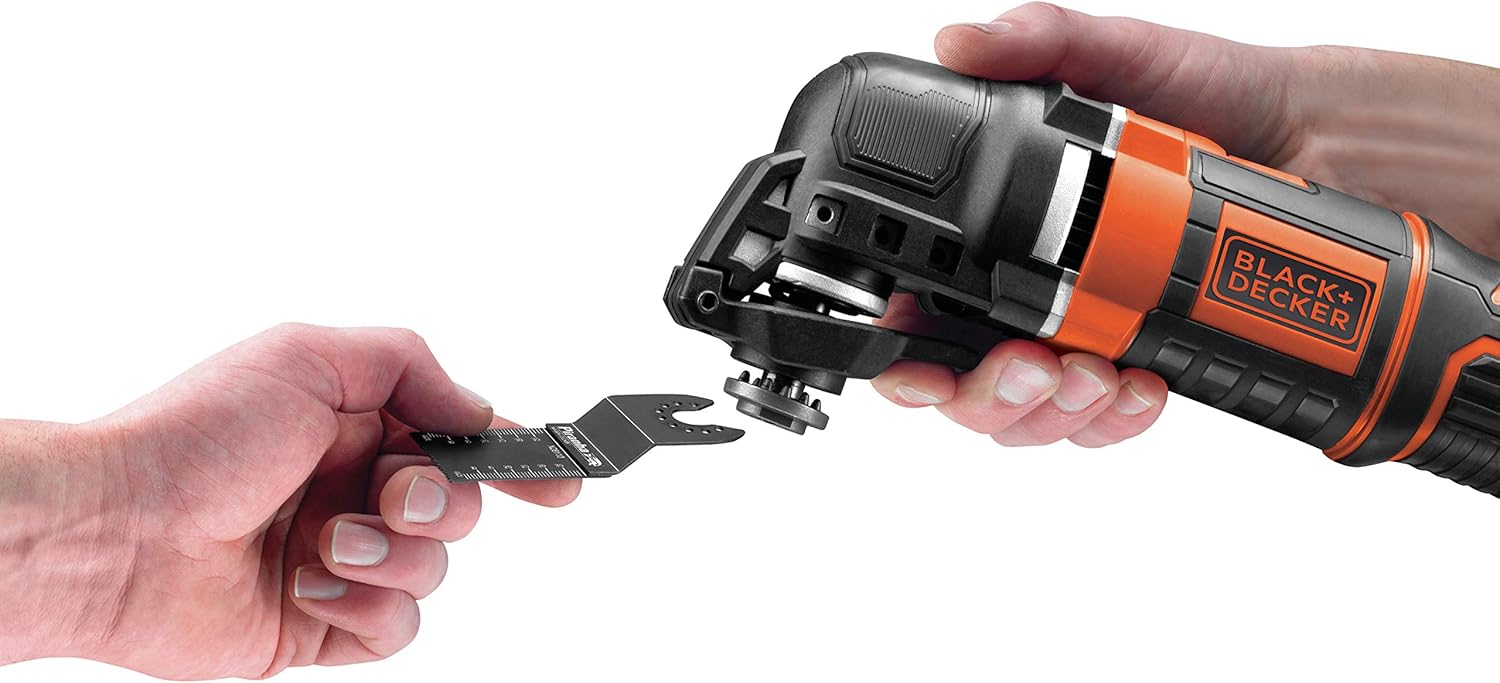 Imagen de BLACK+DECKER Multiherramienta Oscilante 300 W con 5 Acoplamientos, 6 Hojas de Lija y Maletín, Negro/Naranja, 230 V, MT300KA-QS