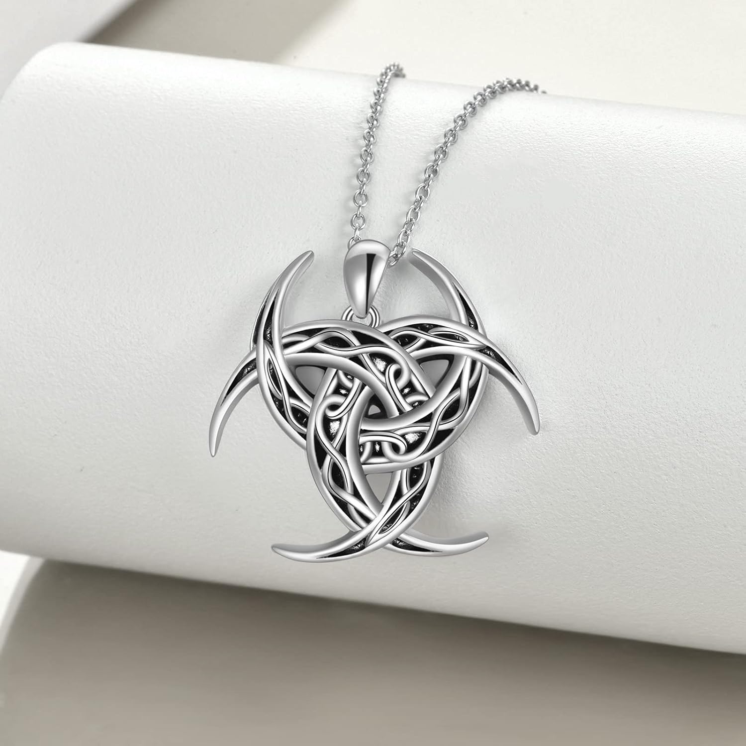 Imagen de Collar con Colgante Vikingo de Nudo Celta de Buena Suerte para Mujer Amuleto de Plata de Ley 925 Pulido Protección Joyería Vikinga Triskele