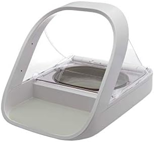 Imagen de Comedero para mascotas SureFeed Sure Petcare con lector de microchip y tapa sellada, compatible con placas de identificación RFID, para comida húmeda y seca, blanco, necesita 4 pilas C (no incluidas).