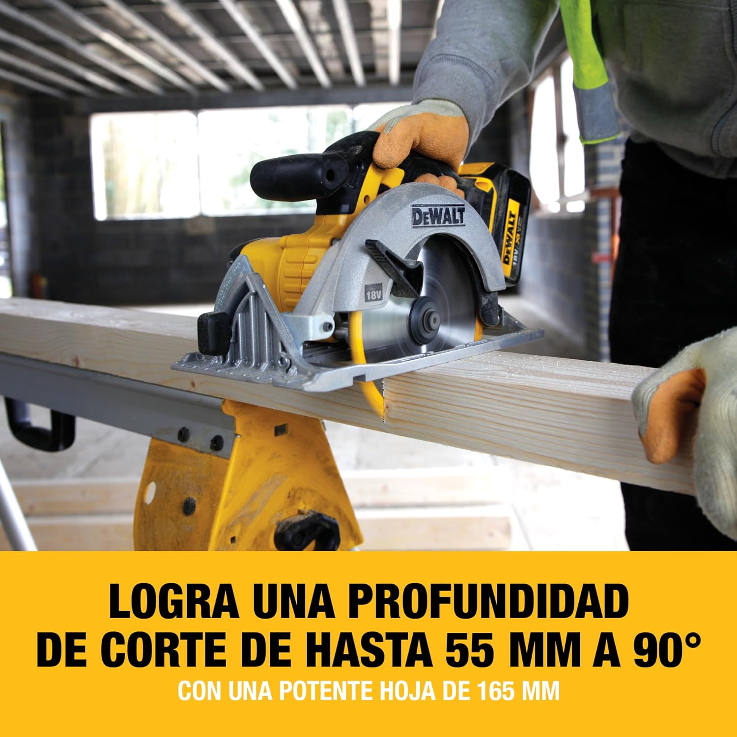 Imagen de DEWALT Sierra Circular XR 18V, 460W, Disco de 165 mm, Profundidad de Corte Max. 55 mm, Velocidad 5150 rpm, Empuñadura Ergonómica, Incluye Maletín TSTAK, Sin Batería ni Cargador, DCS391NT-XJ
