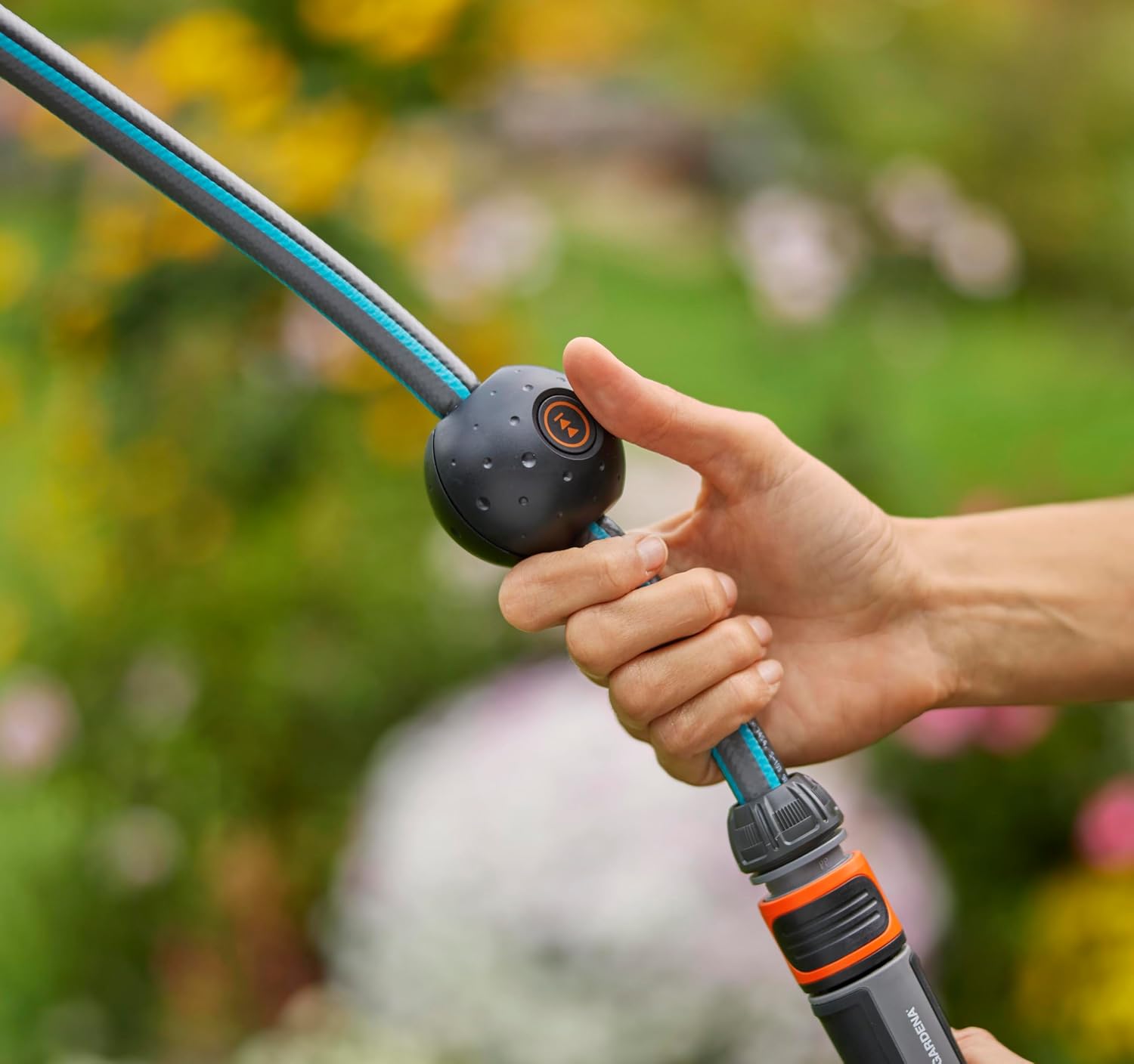 Imagen de Gardena Conjunto Listo Para Usar Portamanguera de Pared con Batería PowerRoll XL: Portamanguera automático con manguera de 35 m, guía de manguera y RollControll, con batería (18640-20)