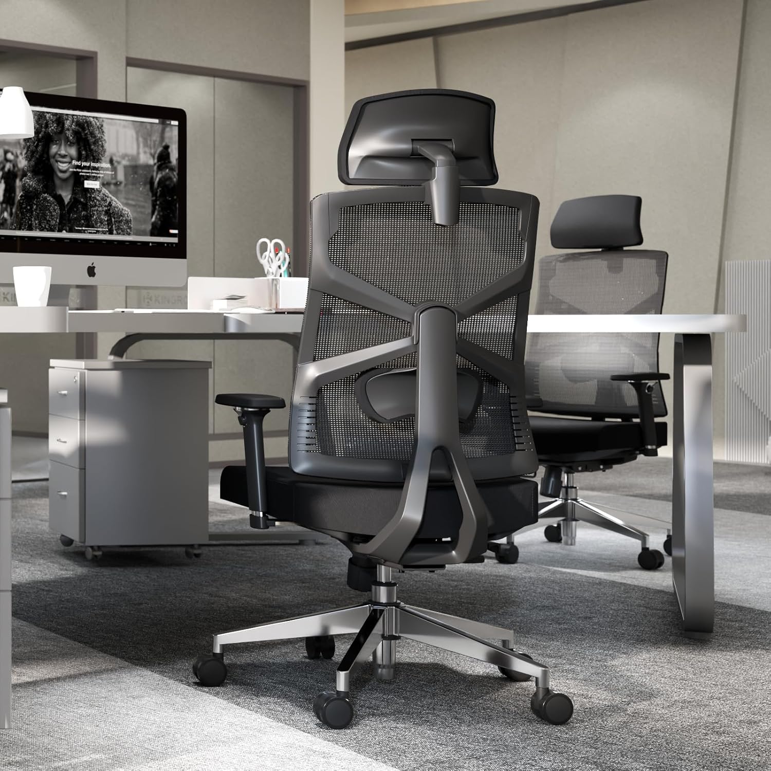 Imagen de HOLLUDLE Silla de Oficina Ergonómica con Respaldo Adaptativo, Silla de Escritorio de Alto Respaldo con Reposabrazos 4D, Profundidad de Asiento Ajustable, Soporte Lumbar y Reposacabezas 2D, Negro