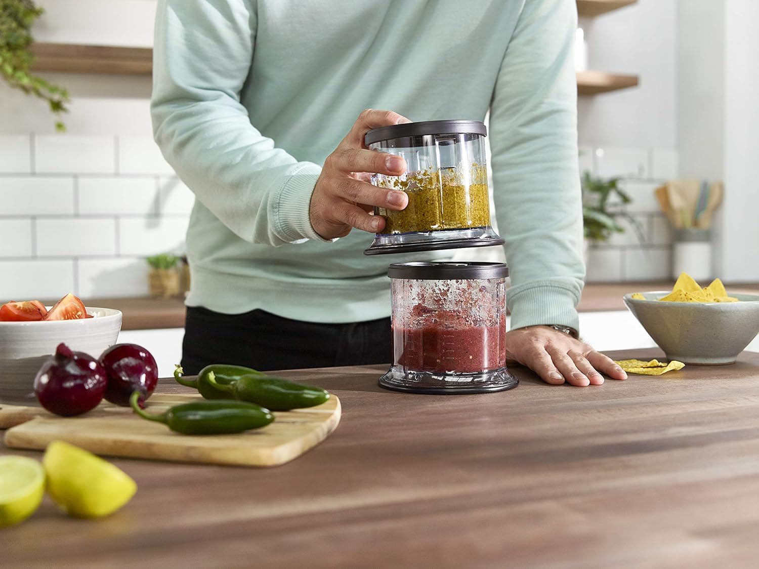 Imagen de Ninja Express Chop Mini picadora de hierbas y verduras, pica y tritura para hacer salsas, purés y sopas; negra NJ1002EUBK