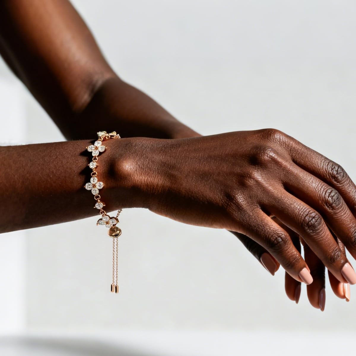 Imagen de Pulsera FEIKFEIZ de moissanita, con diamante moissanita cultivado en laboratorio, chapado en oro rosado 18K, pulsera de trébol ajustable, regalo para mujer.