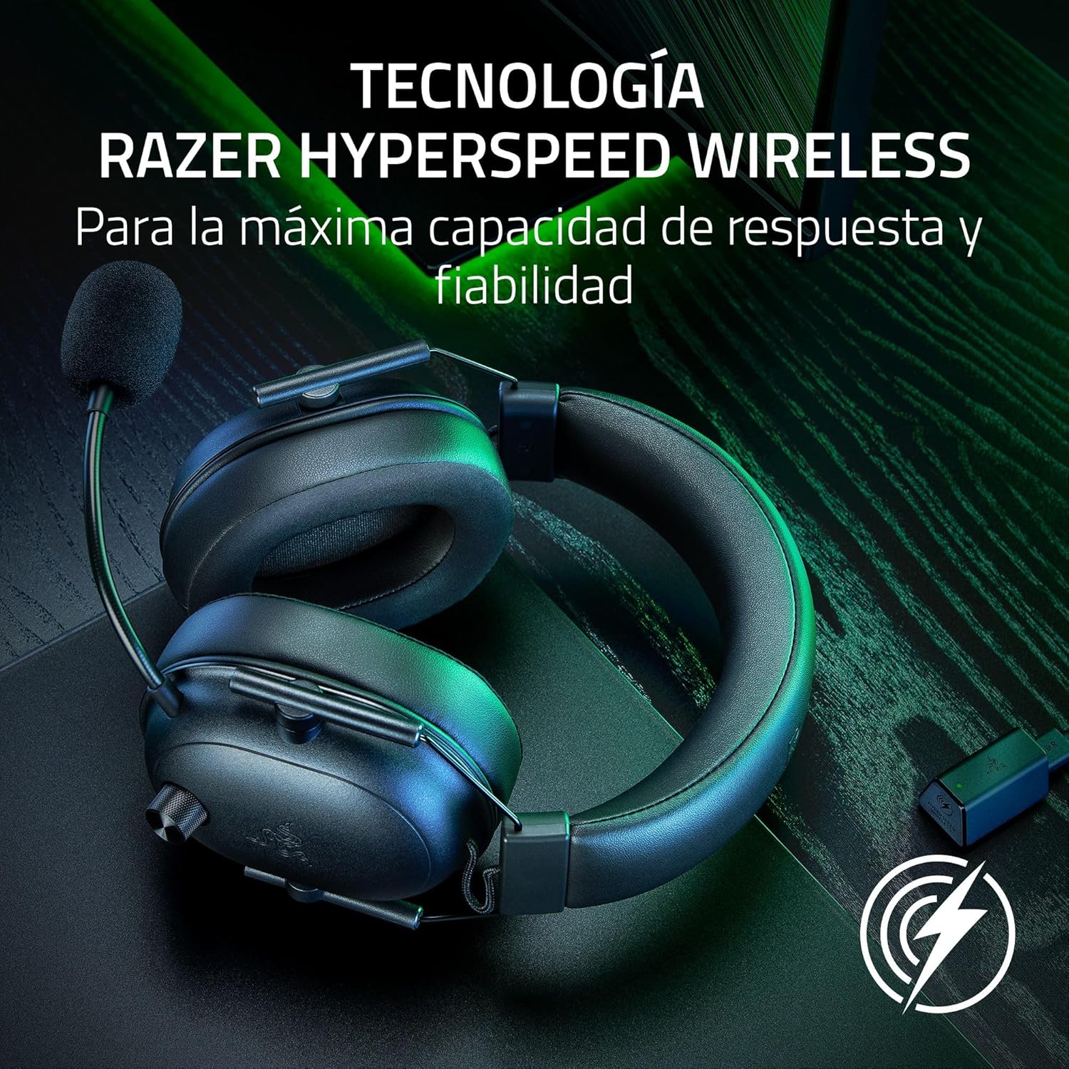 Imagen de Razer BlackShark V2 HyperSpeed para PC - Auriculares para esports inalámbricos y ligeros (280 g, Micrófono HyperClear, Diafragmas TriForce de titanio de 50 mm, Bluetooth) Negro