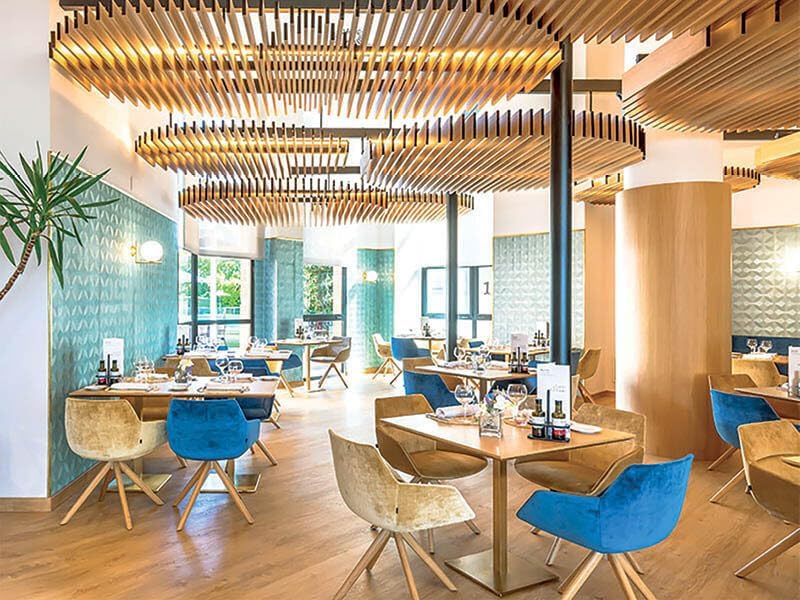 Imagen de Smartbox Caja Regalo Vivan los Novios, Idea de Regalo recién Casados, 1 o 2 Noches con Desayuno y opción de 1 o 2 cenas para 2